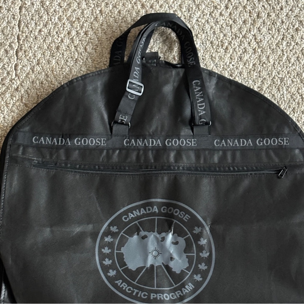 Canada Goose Garment Bag New 52”